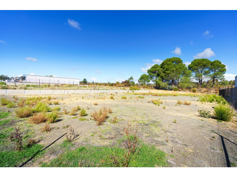 1/13 Fitzgeralds Close, Castlemaine VIC 3450