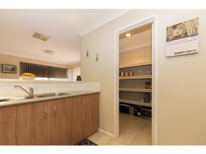 15 Sutton Way, Darch WA 6065