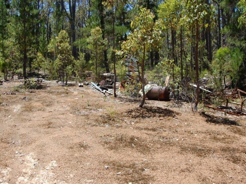16 Folly Road, Nannup WA 6275