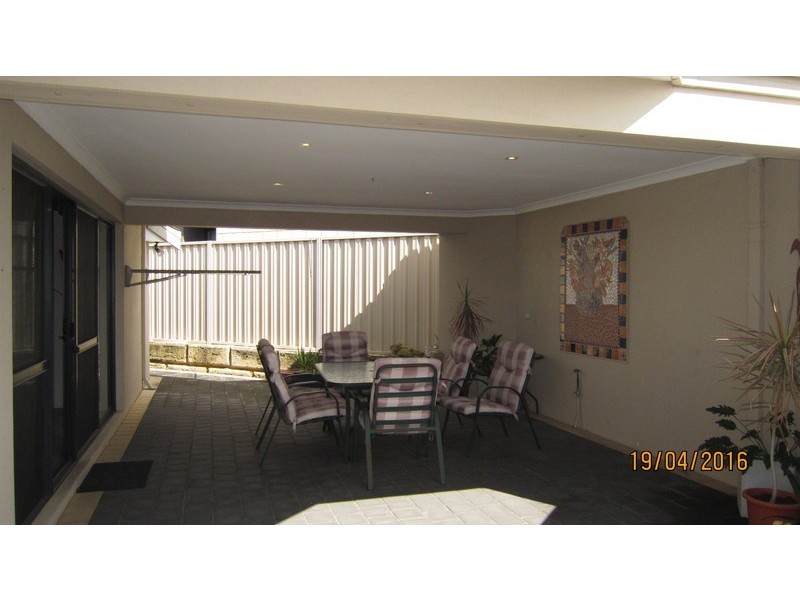 1 Lavender Chase, Darch WA 6065