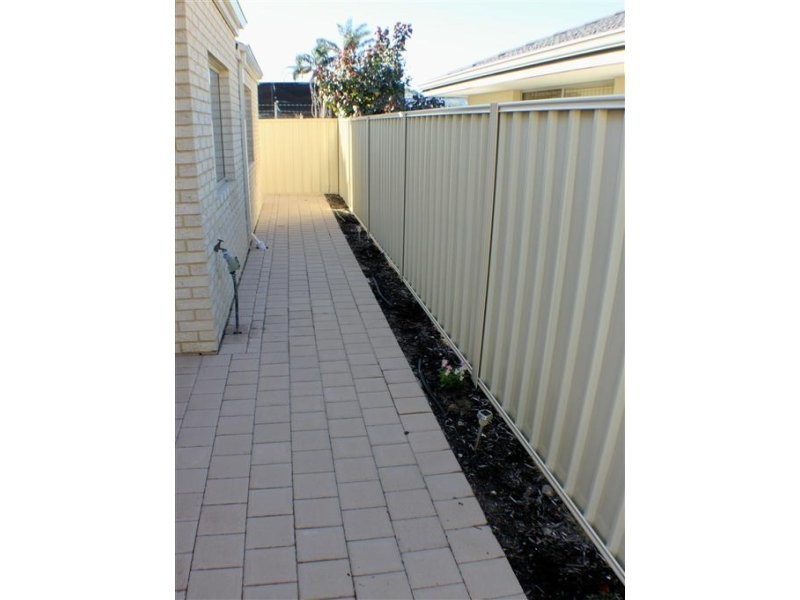 24 BRAEMOUNT Road, Darch WA 6065