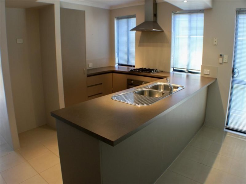 1/47 Denman Gardens, Landsdale WA 6065