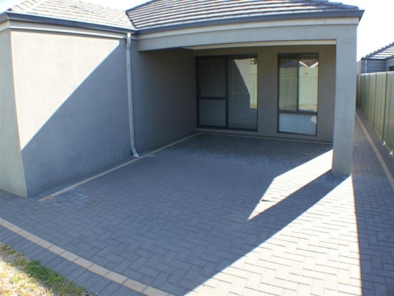 1/47 Denman Gardens, Landsdale WA 6065