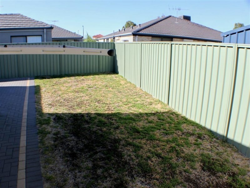 1/47 Denman Gardens, Landsdale WA 6065