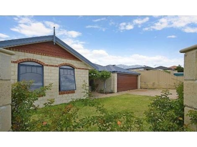 26 Sandringham Drive, Darch WA 6065