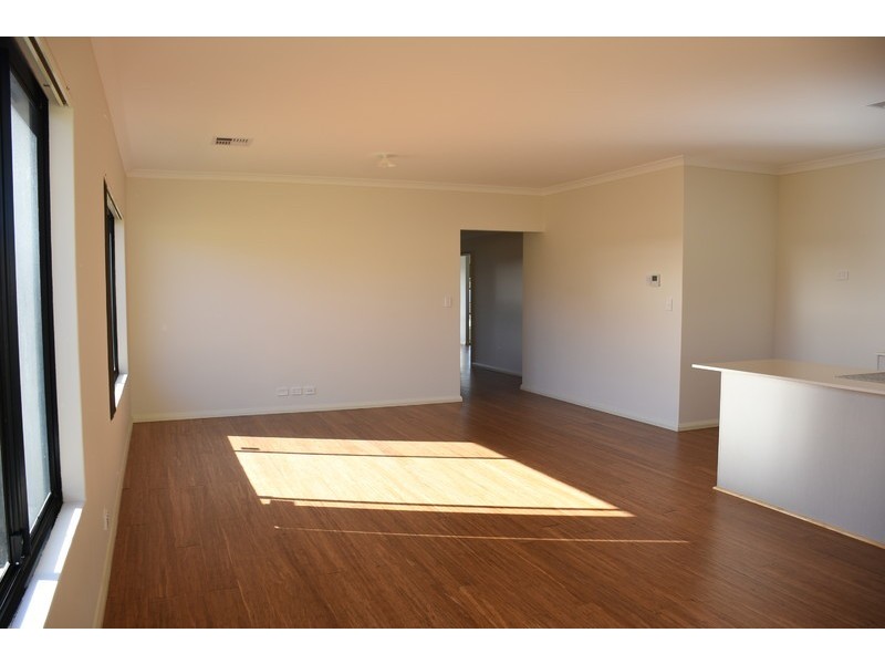 15 Hvar Street, Madeley WA 6065