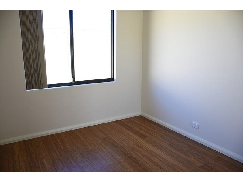 15 Hvar Street, Madeley WA 6065
