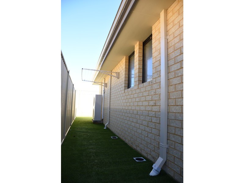 15 Hvar Street, Madeley WA 6065