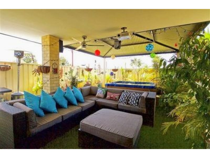 1 Waminda Way, Landsdale WA 6065