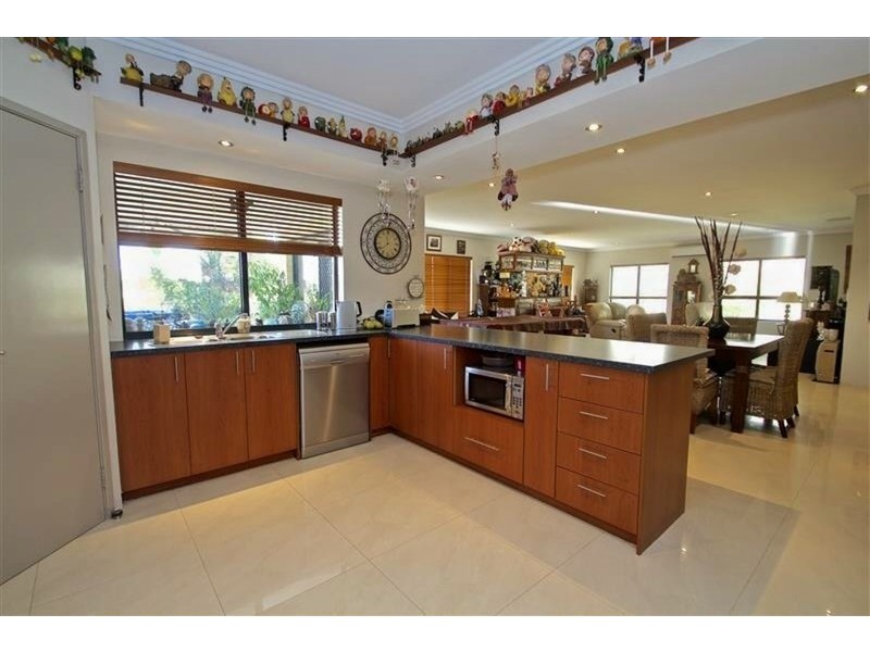 1 Waminda Way, Landsdale WA 6065