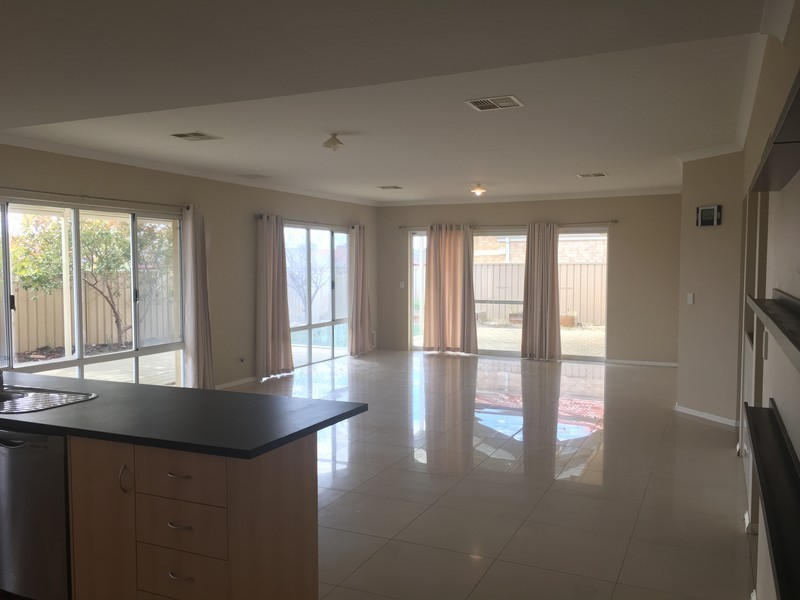 40 Ashdale Road, Darch WA 6065