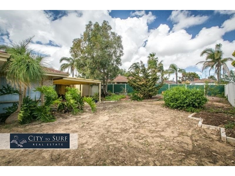 18 Richardson Court, Woodvale WA 6026