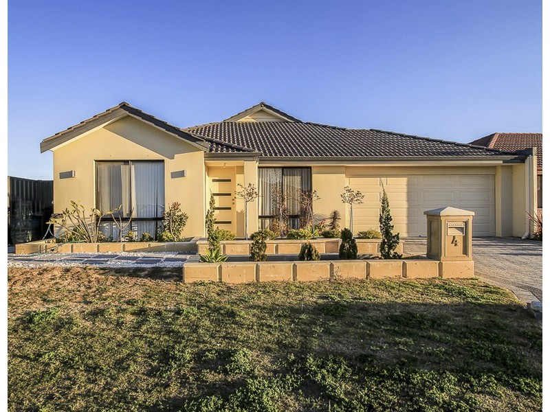 4 Varley Crest, Landsdale WA 6065