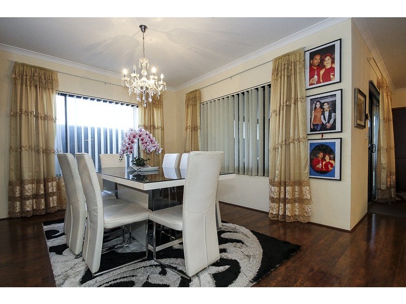 4 Varley Crest, Landsdale WA 6065