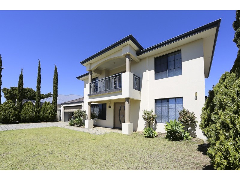 42 Dalecross Avenue, Madeley WA 6065