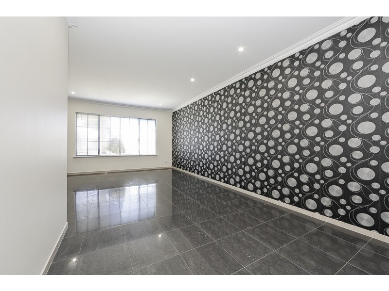 42 Dalecross Avenue, Madeley WA 6065