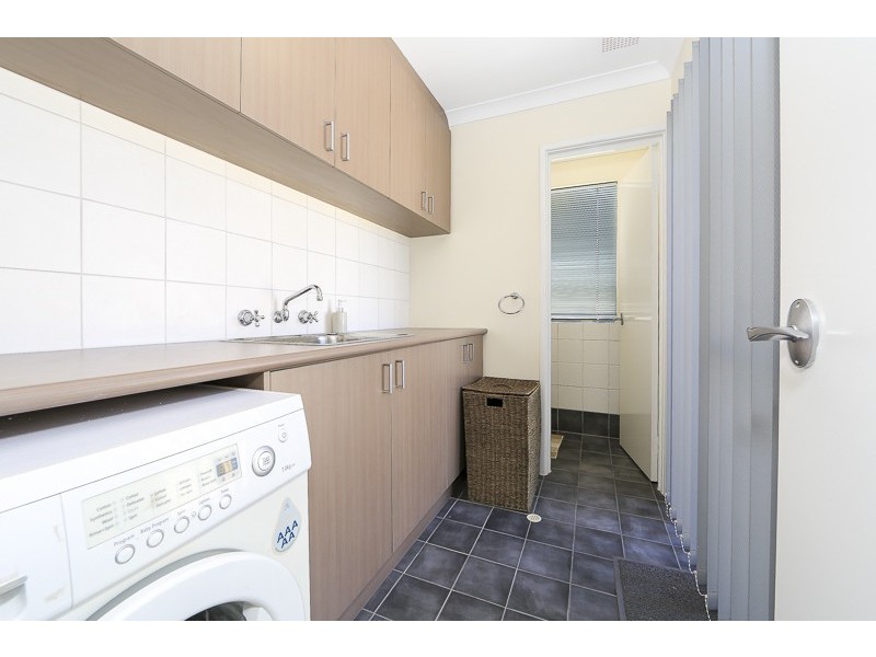 42 Dalecross Avenue, Madeley WA 6065