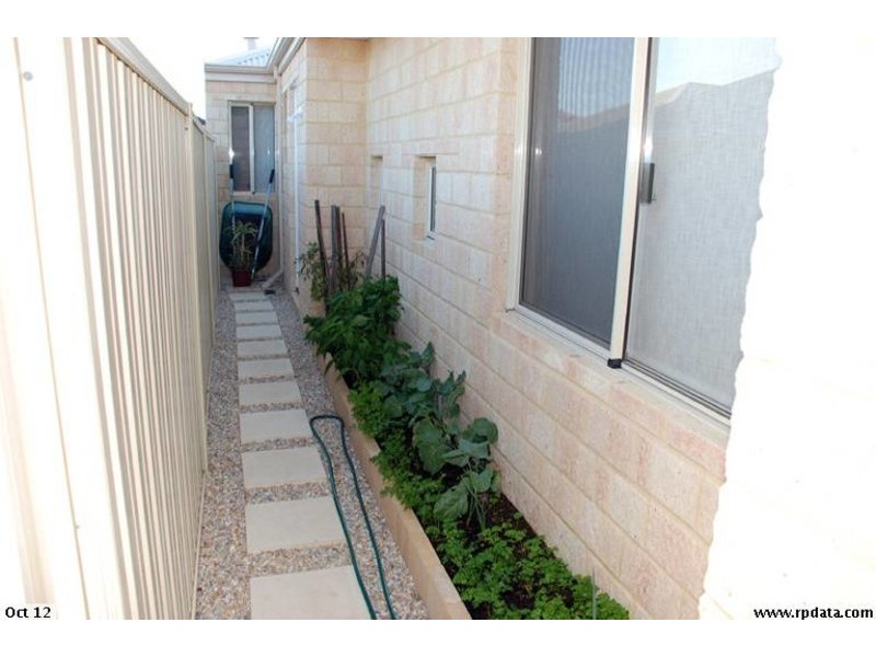 1/22 Hardcastle Avenue, Landsdale WA 6065