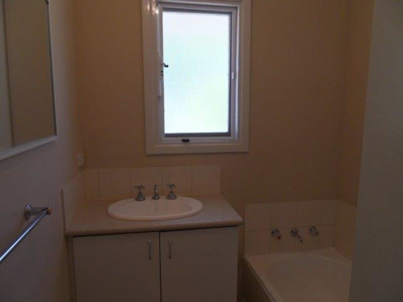 16 Keeley Way, Girrawheen WA 6064