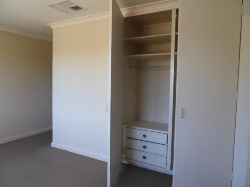 16 Keeley Way, Girrawheen WA 6064