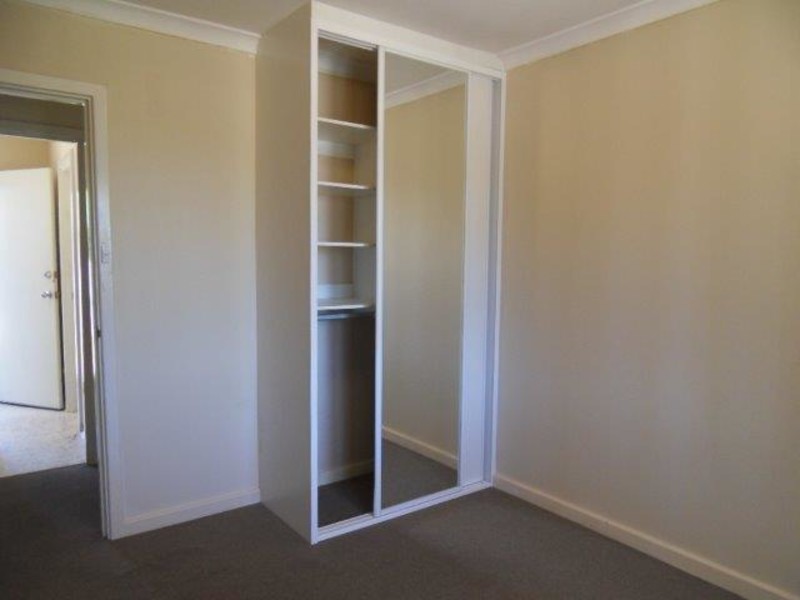 16 Keeley Way, Girrawheen WA 6064