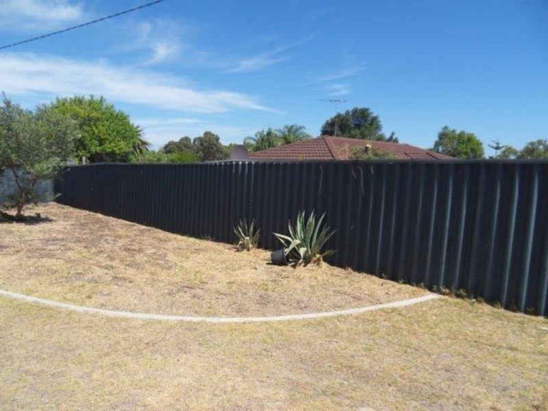 16 Keeley Way, Girrawheen WA 6064