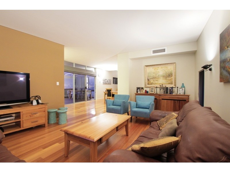 107 Salvado Road, Subiaco WA 6008