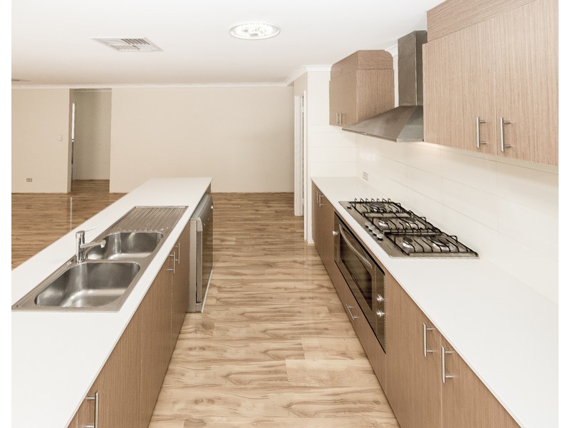 44 Alhambra Parkway, Landsdale WA 6065
