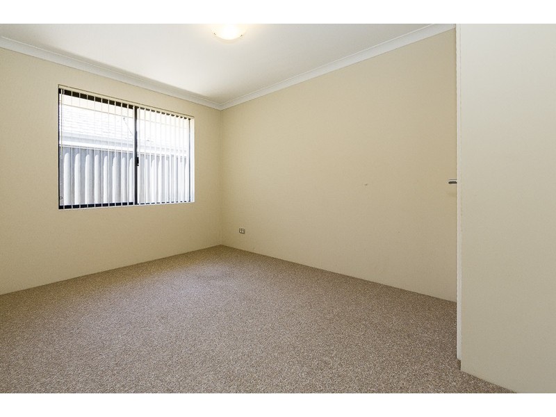 44 Alhambra Parkway, Landsdale WA 6065