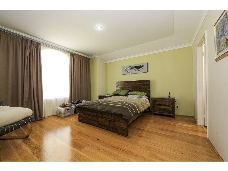 54 Southmead Dve, Landsdale WA 6065