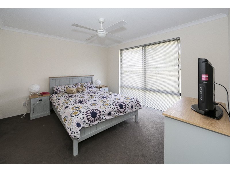 4 Merlot Way, Pearsall WA 6065