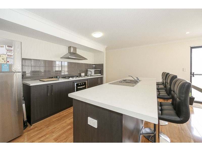 4 Merlot Way, Pearsall WA 6065