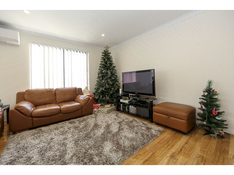 4 Merlot Way, Pearsall WA 6065