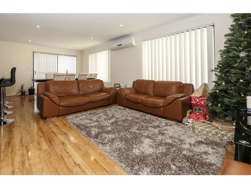 4 Merlot Way, Pearsall WA 6065