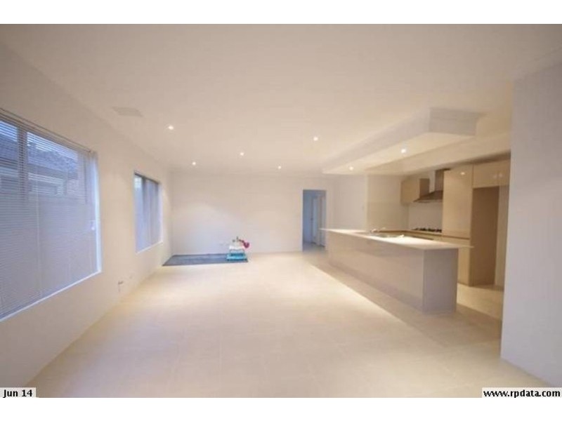 16 Hoypoy Gardens, Darch WA 6065