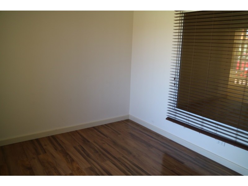 31 Brockwell Pathway, Landsdale WA 6065