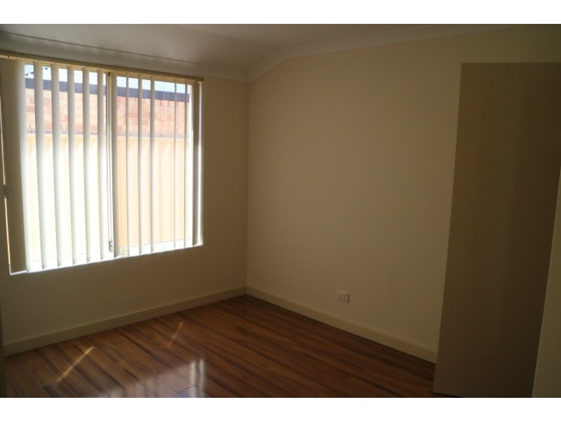 31 Brockwell Pathway, Landsdale WA 6065