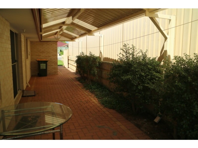 31 Brockwell Pathway, Landsdale WA 6065