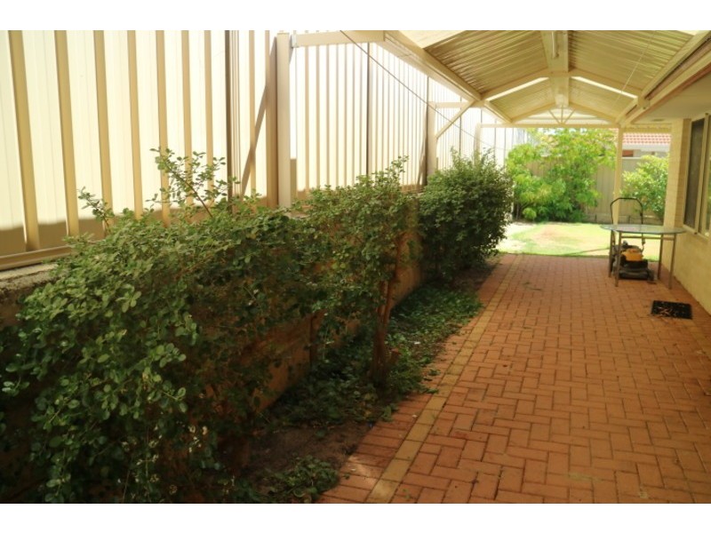 31 Brockwell Pathway, Landsdale WA 6065