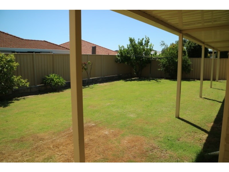 31 Brockwell Pathway, Landsdale WA 6065