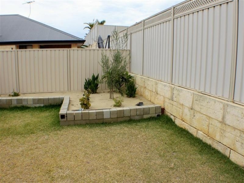 2 Tattershall Road, Darch WA 6065