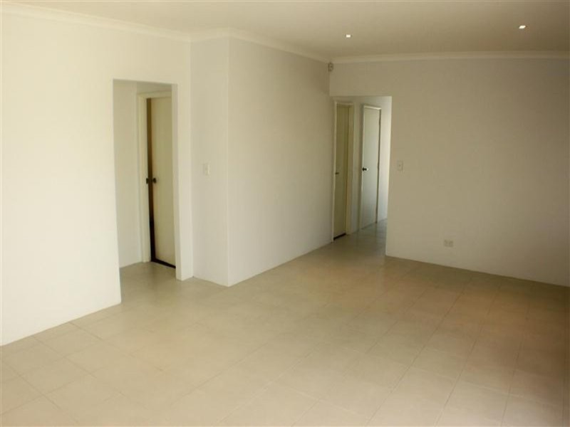 12 Chernoff Loop, Darch WA 6065