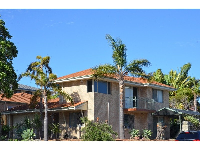 42A MOULDEN Avenue, Yokine WA 6060