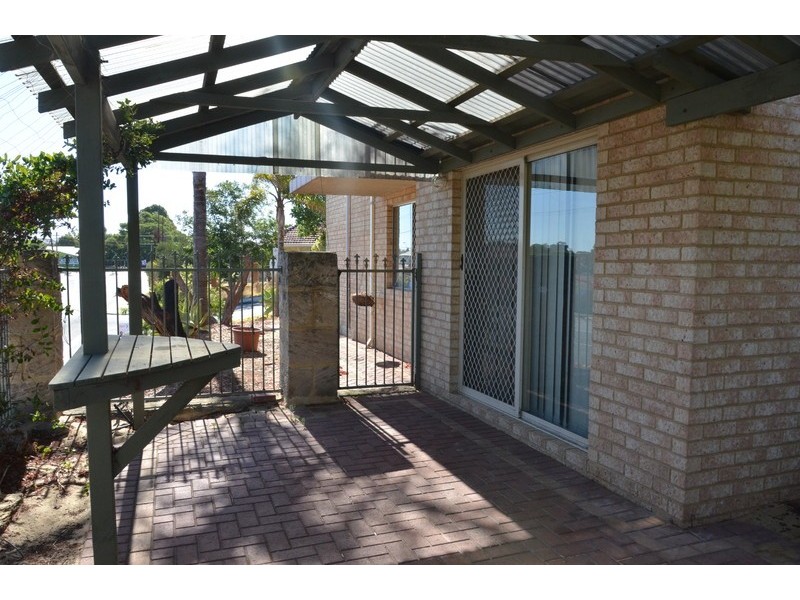 42A MOULDEN Avenue, Yokine WA 6060