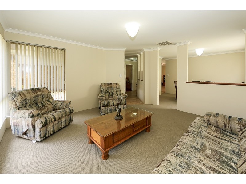 7 Cambrian Mall, Alexander Heights WA 6064