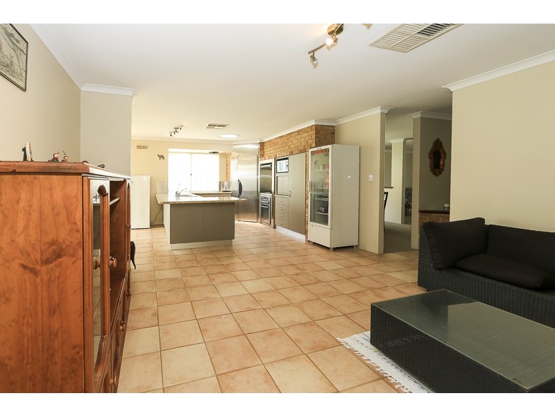 7 Cambrian Mall, Alexander Heights WA 6064