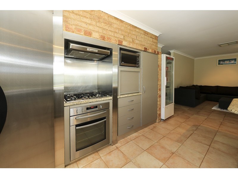 7 Cambrian Mall, Alexander Heights WA 6064