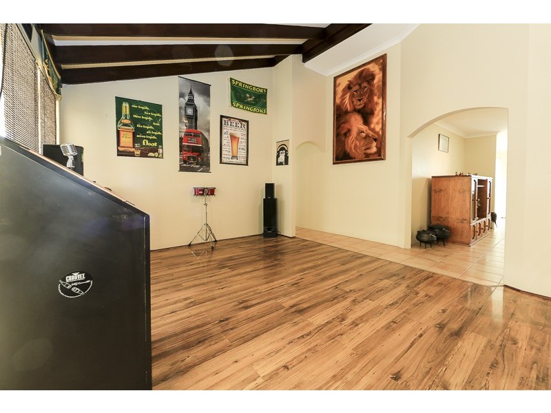 7 Cambrian Mall, Alexander Heights WA 6064