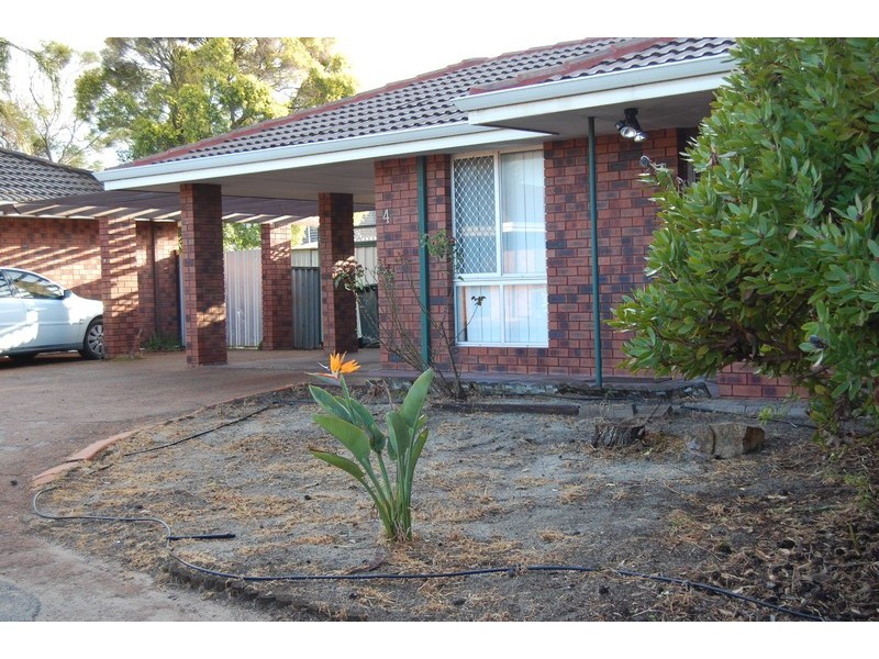 4/33 Leach Highway, Wilson WA 6107