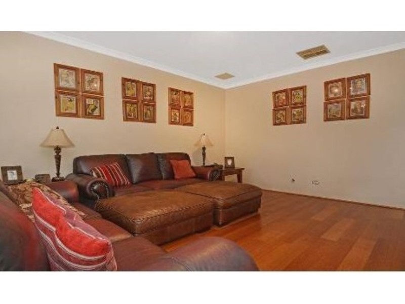 26 Sandringham Drive, Darch WA 6065